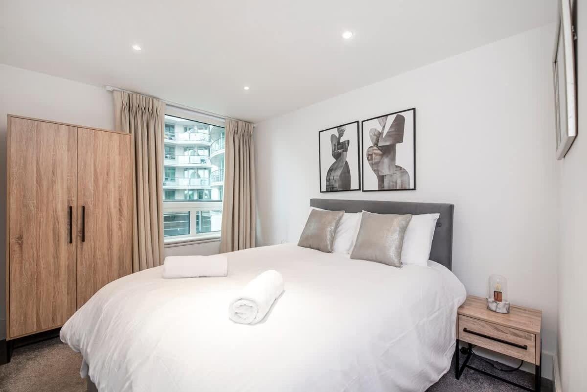 2 Bed With Large Terrace Apartment *