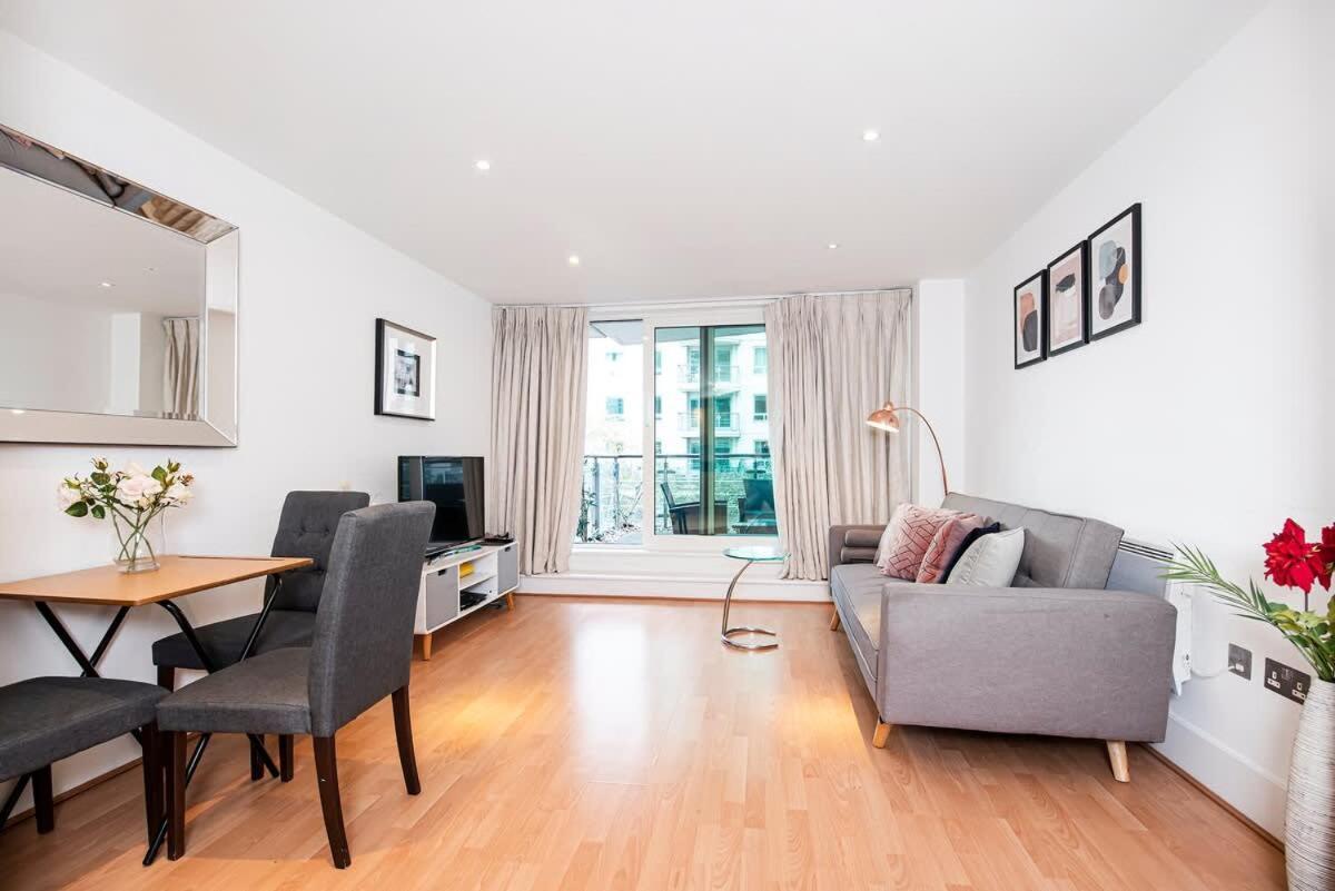 Apartment 2 Bed With Large Terrace *